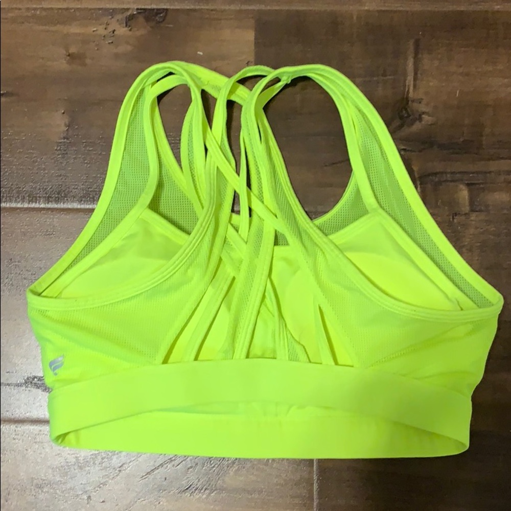 Fabletics crossover back bra - Picture 2 of 3